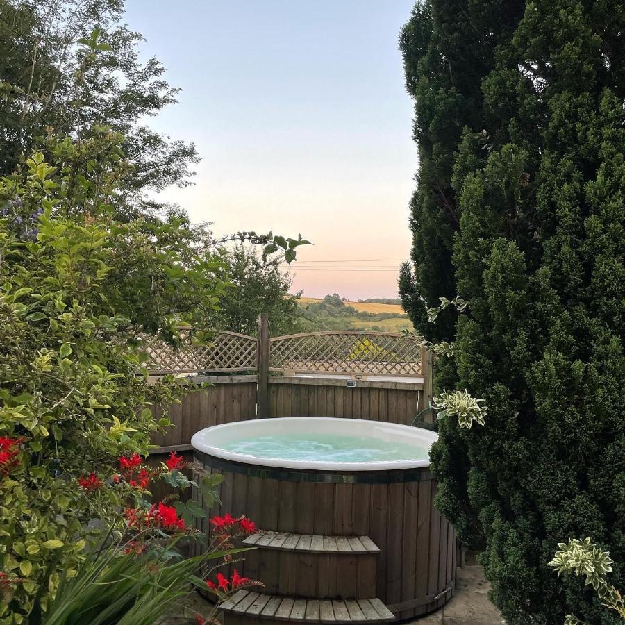 Gorgeous Country Cottage On Outskirts Of Bath With Wood Fired Hot Tub Midford Exteriér fotografie